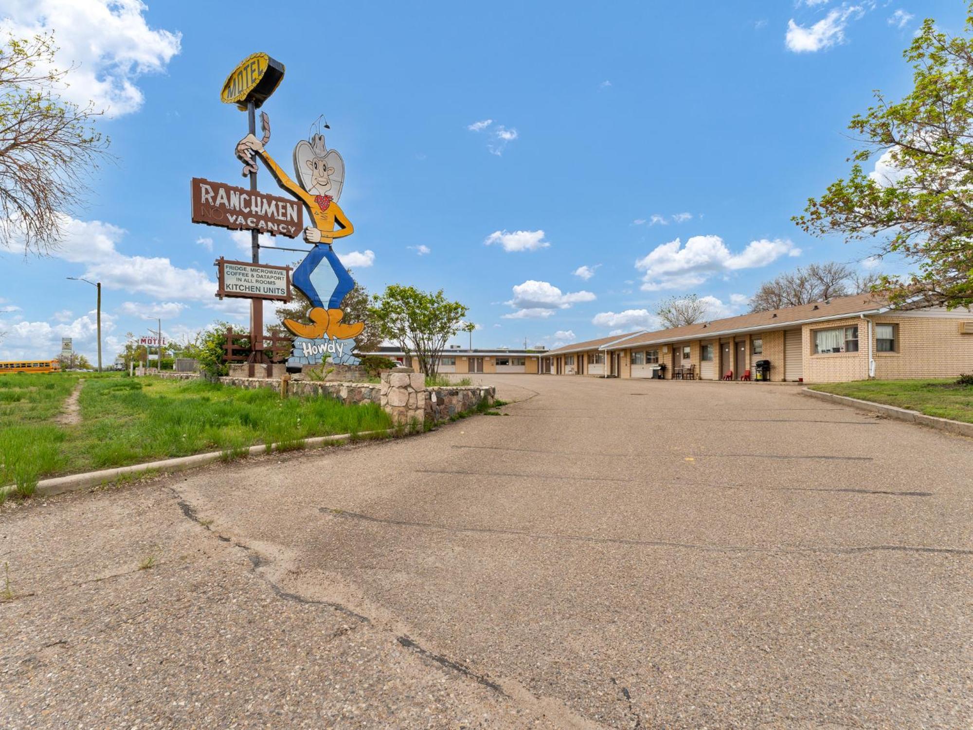Ranchmen Motel Medicine Hat Buitenkant foto