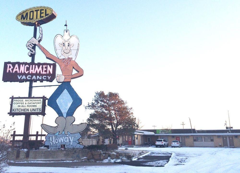 Ranchmen Motel Medicine Hat Buitenkant foto