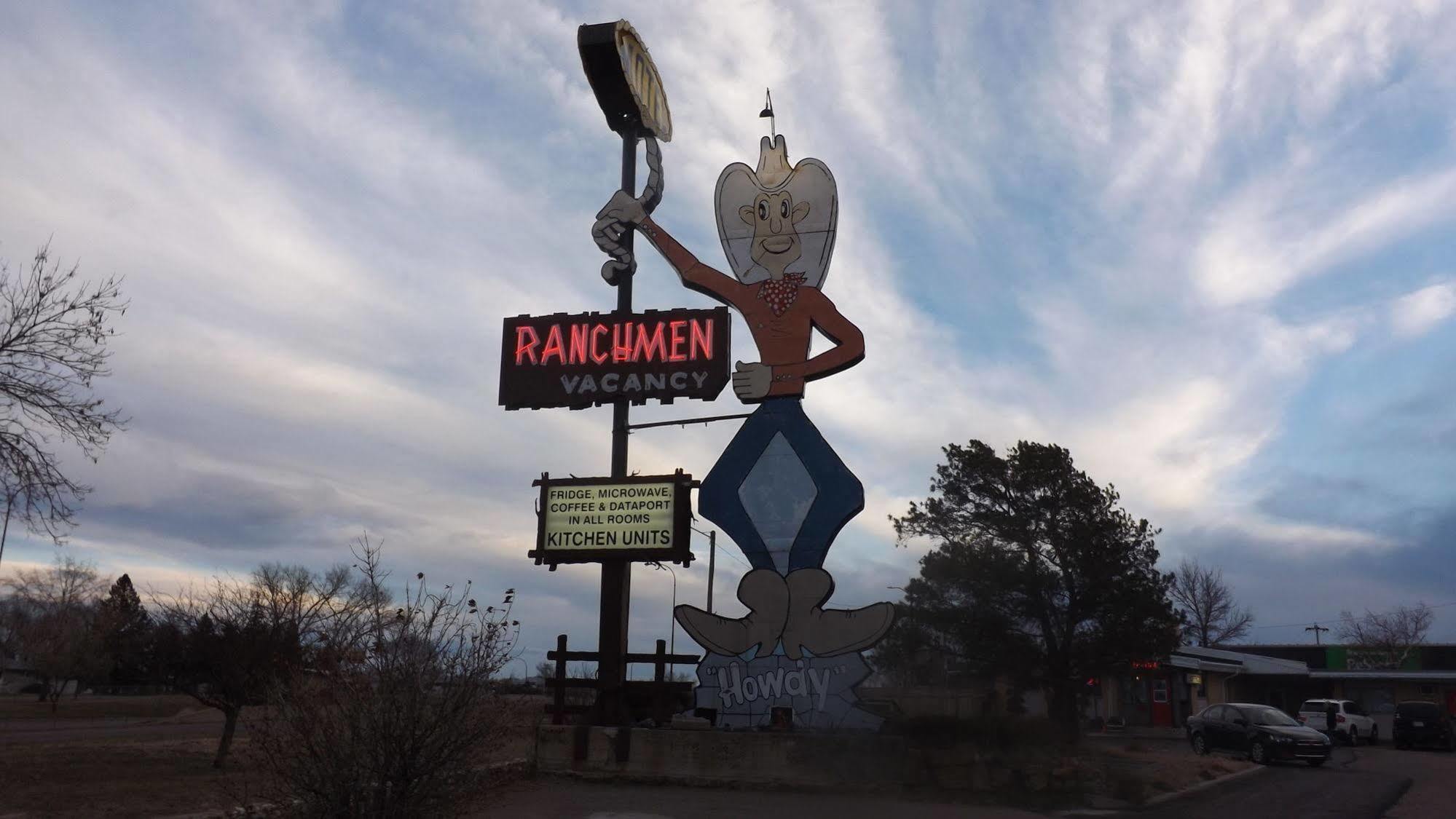 Ranchmen Motel Medicine Hat Buitenkant foto